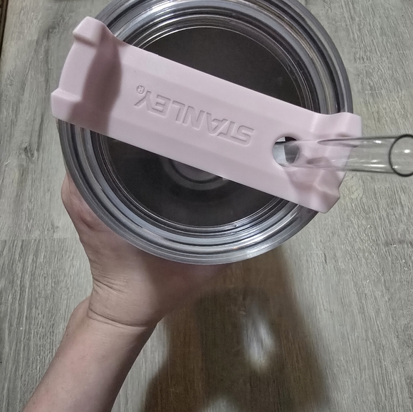 Brand new 40oz Stanley in parfait pearlescent pink shimmer - Picture 3 of 4